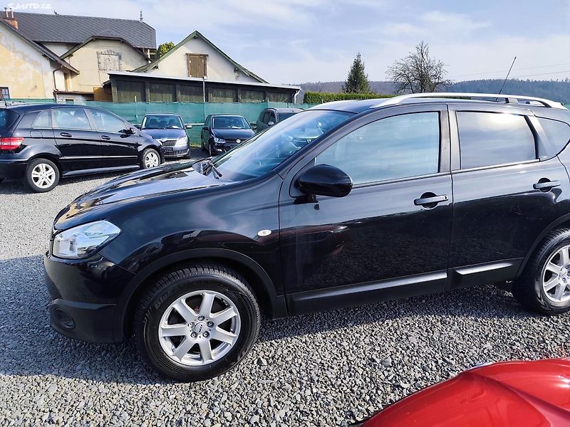 Nissan Qashqai (2012) - fotka 2 z 25
