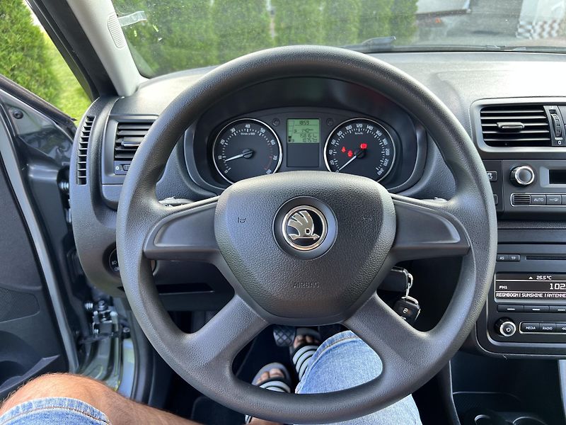 Škoda Fabia 1.2TSI 63KW,DIGIKLIMA,ALU,ESP - fotka 35 z 42