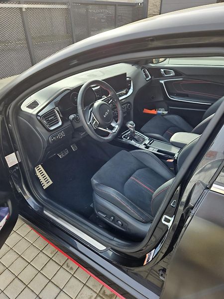 Kia ProCeed (2024) 1.6 ProCeed/150kW GT/matná - fotka 8 z 14