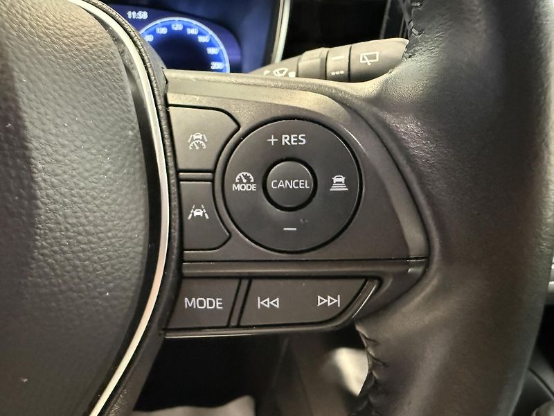 Toyota Corolla 2.0 Hybrid e-CVT Comfort Touri - fotka 9 z 13