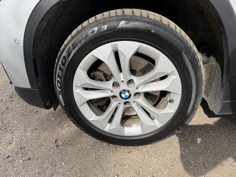 BMW X1 2.0 D XDRIVE - fotka 20 z 21