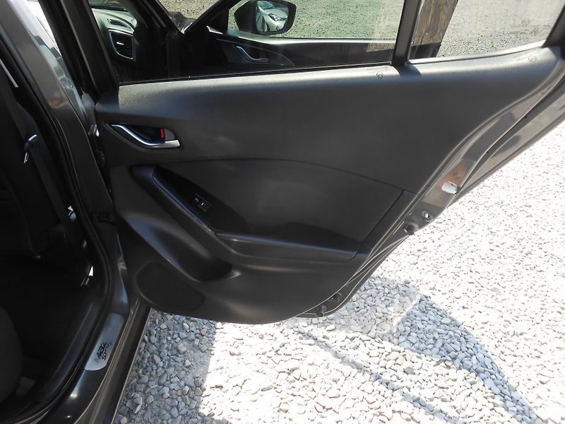 Mazda 3 2.0,FULL LED,KAMERA,head-up - fotka 23 z 49