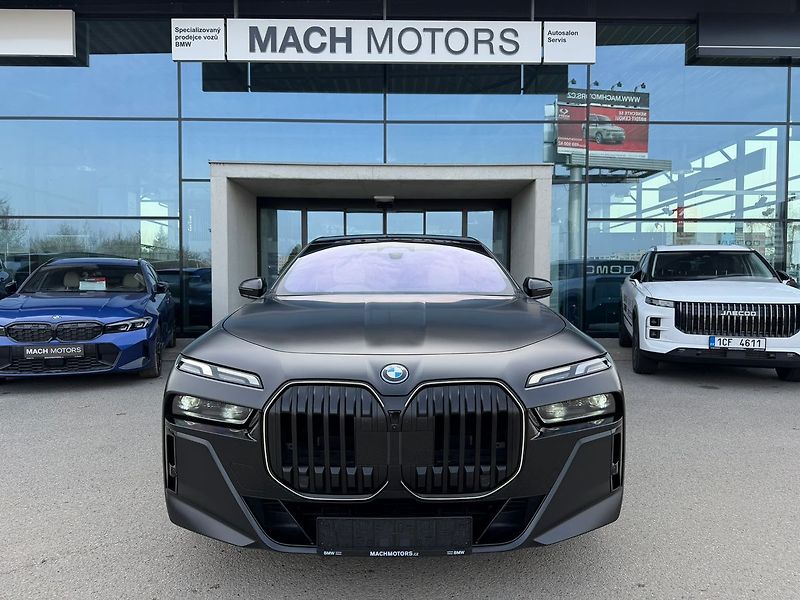 BMW Řada 7 750e xDrive 07/2025 TV - fotka 3 z 31