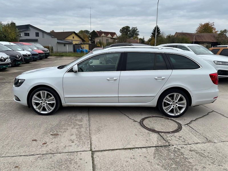 Škoda Superb - fotka 3 z 15