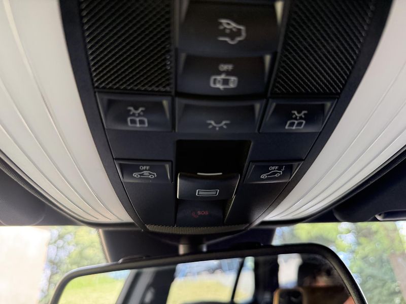Mercedes-Benz Třídy E 220D  BlueTec 4MATIC TAŽNÉ - fotka 24 z 33