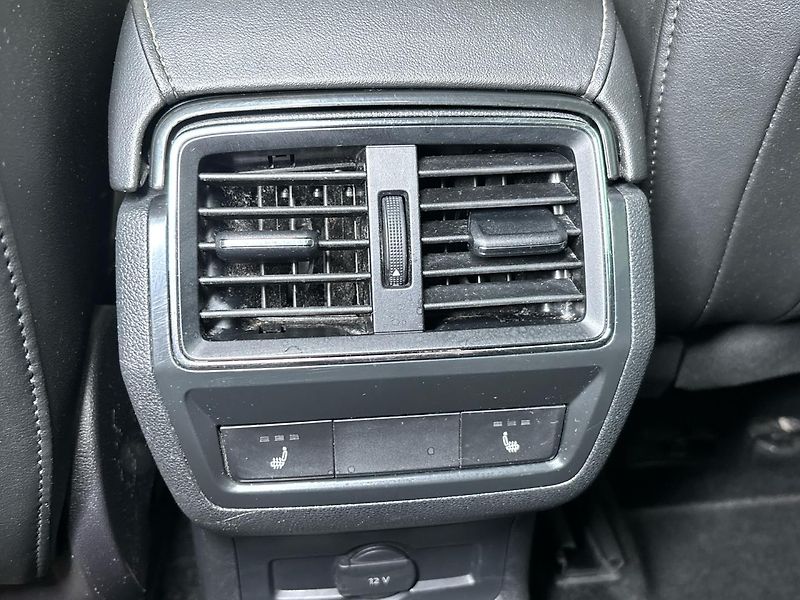 Škoda Karoq Style - fotka 22 z 30