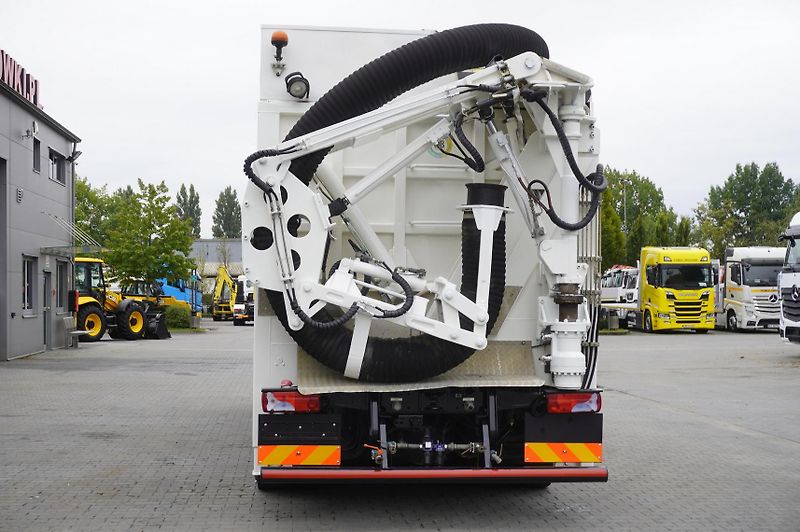 MAN TGA (2008) 35.440 8×4 / vacuum excavator - fotka 7 z 24
