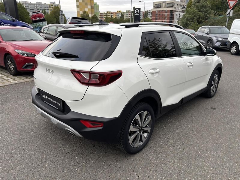 Kia Stonic 1,0 TGDi 73kW TOP ZÁRUKA NAVI - fotka 5 z 38