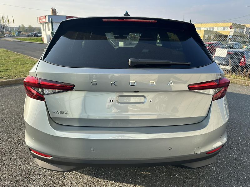 Škoda Fabia DYNAMIC 1.0TSI 85kW DSG - fotka 5 z 13