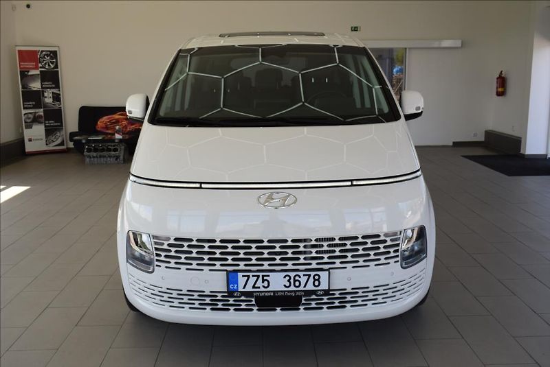 Hyundai Staria 2,2 CRDI,1.maj,ČR,AUT,4x4,9-mí - fotka 2 z 47