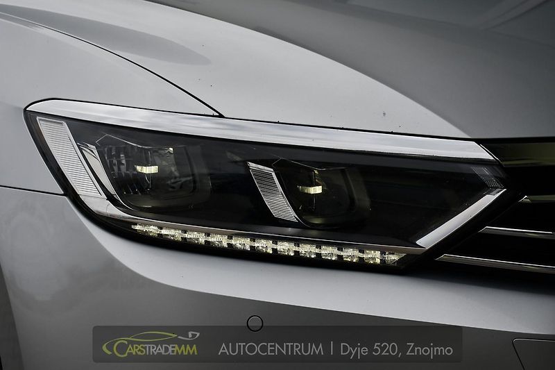 Volkswagen Passat 2,0TDi DSG NAVI 2xKOLA  - fotka 50 z 51