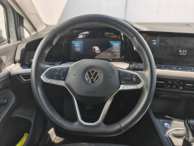 Volkswagen Golf Life 6G 1,0TSi - fotka 11 z 22