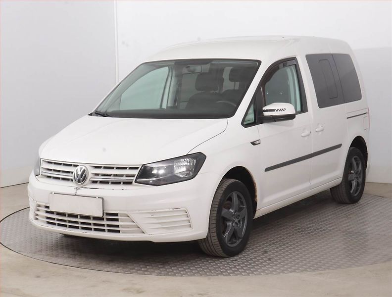 Volkswagen Caddy (2015) 2.0 TDI, 5Míst, 1Maj - fotka 2 z 15