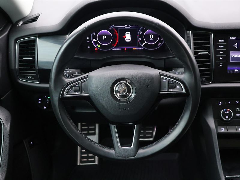 Škoda Kodiaq 2,0 TDI 140kW DSG 4x4 Style CZ - fotka 18 z 32