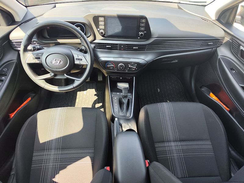Hyundai i20 1.0 T-GDI/74kW Smart DCT - fotka 11 z 28