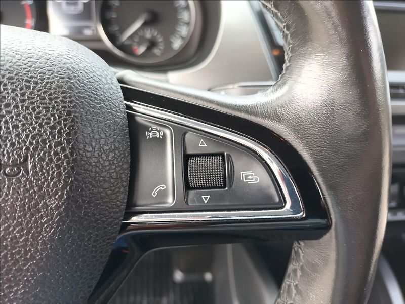 Škoda Fabia 1,2 TSI,66KW,TEMPOMAT,DIGIKLIM - fotka 27 z 35