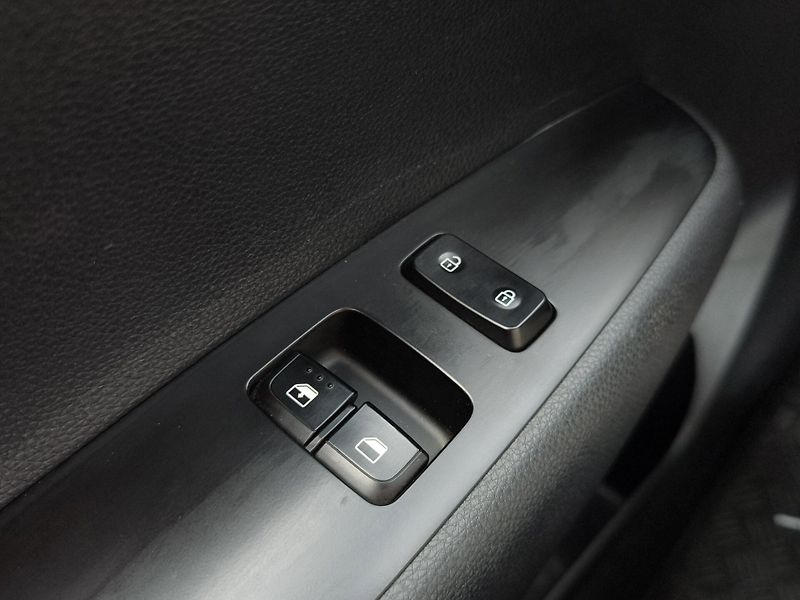 Kia Picanto (2022) COMFORT 1.0 DPi 49kW, ČR, 1 Ma - fotka 13 z 21