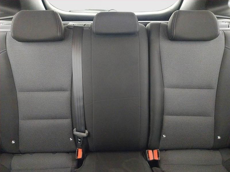 Hyundai i30 (2016) 1.6 CRDi, Serv.kniha, Xenony - fotka 10 z 21