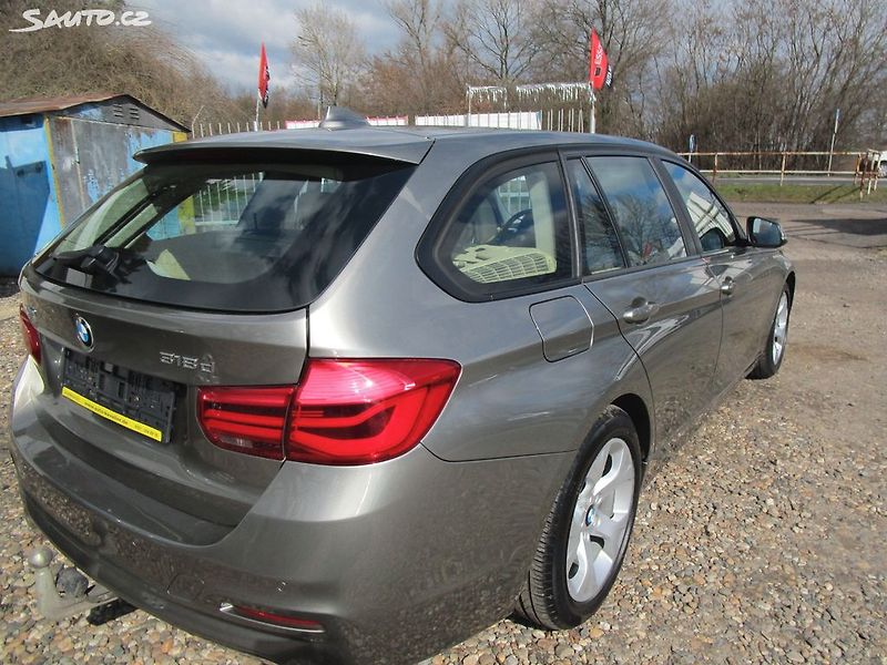 BMW Řada 3 318d-xDrive-4x4-2,0D-110KW-Fac - fotka 7 z 44