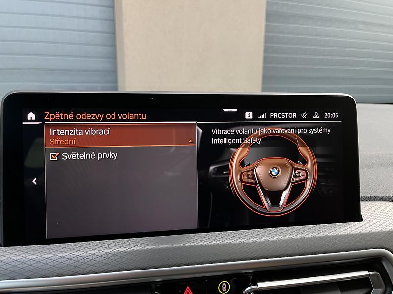 BMW X4 (2024) 3,0xD ///M 210Kw,TZ,webas,ACC - fotka 39 z 47