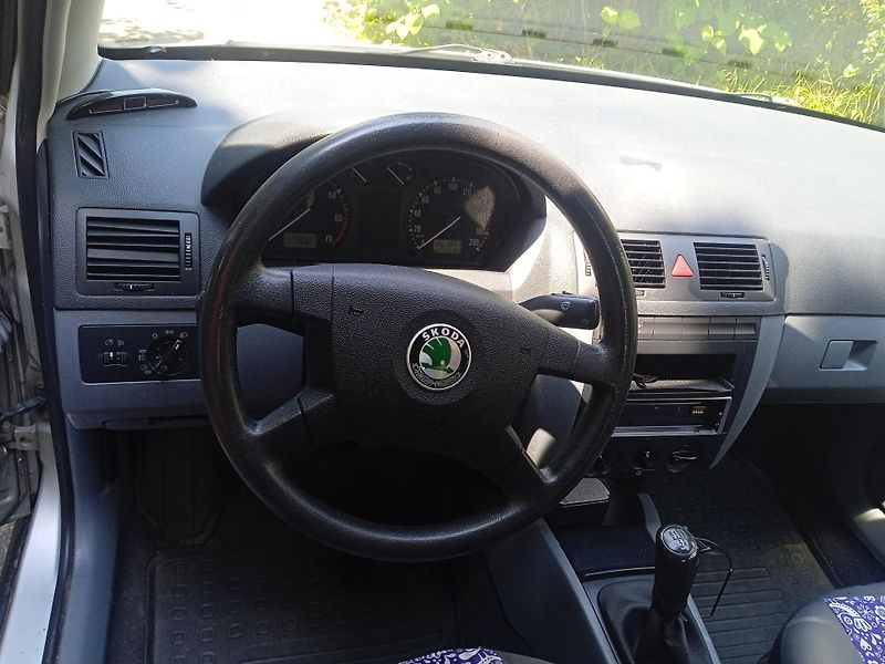 Škoda Fabia (2001) 1,4 benzín+LPG - fotka 9 z 11