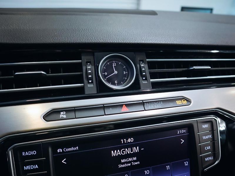 Volkswagen Passat 2.0TDI Highline 4M 176kW - fotka 19 z 29