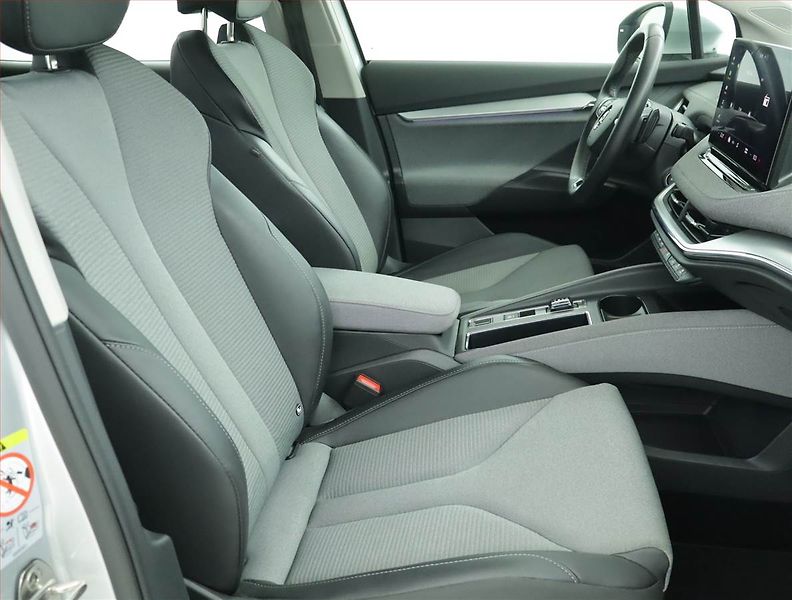 Škoda Enyaq (2023) Suite iV 60 (62 kWh), SoH 90% - fotka 9 z 22