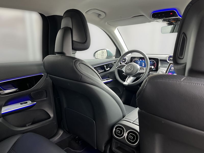 Mercedes-Benz GLC SUV 220d 4MATIC Avantgarde - fotka 21 z 21