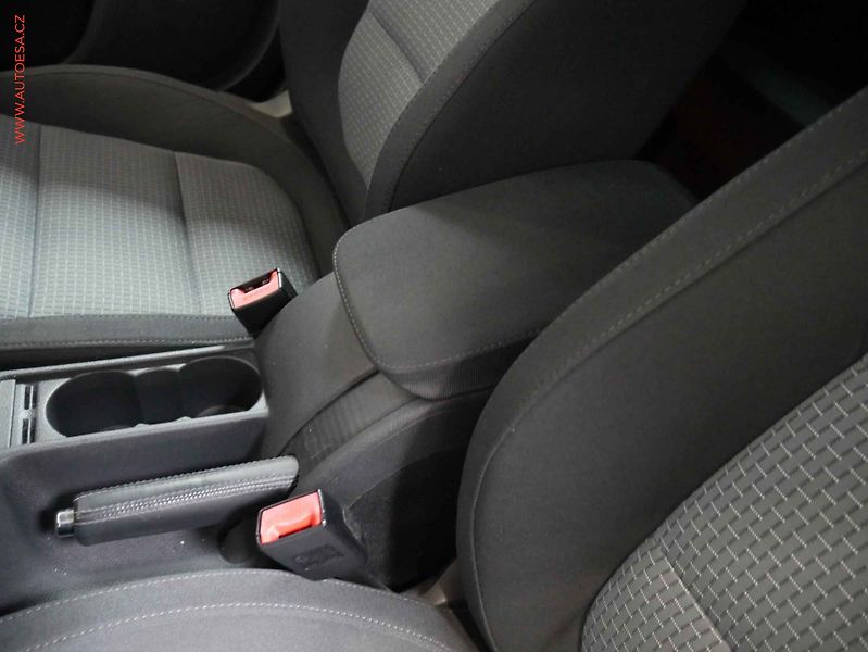 Škoda Superb (2013) 2.0 TDI, ČR, STK6/28 - fotka 25 z 26