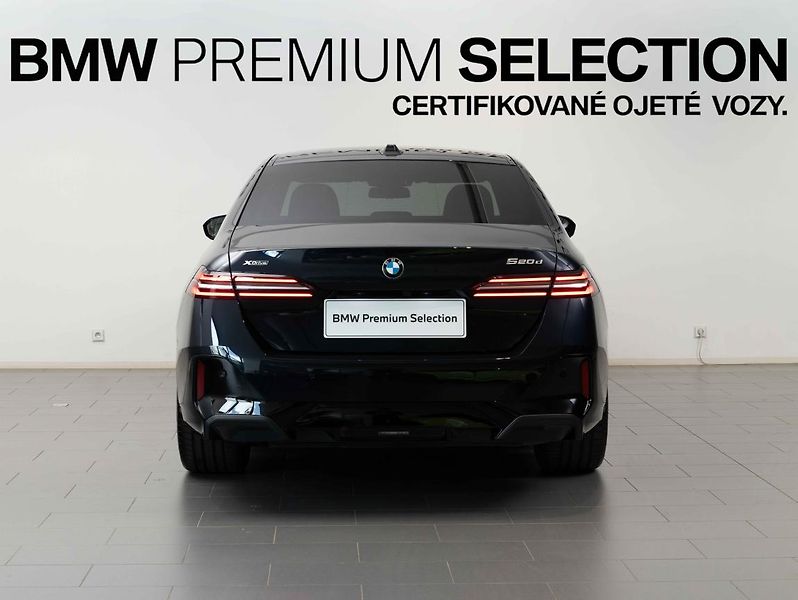 BMW Řada 5 520d xDrive - fotka 4 z 21