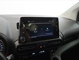Volkswagen Golf (2022) Life 1.0 TSI, Serv.kniha, Navi - náhled 17