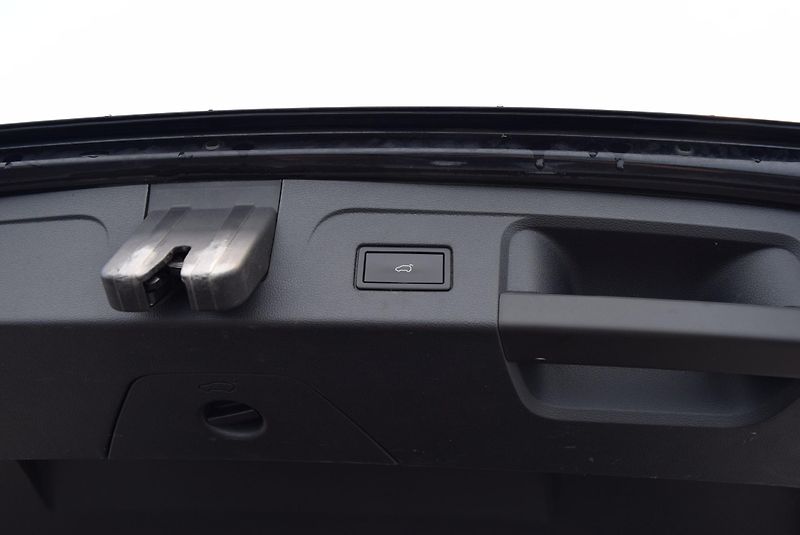 Volkswagen Touran (2018) 1.5TSI 110kw ED. JOIN LED NAVI - fotka 10 z 44