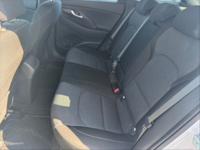 Hyundai i30 1,5 T-GDI Smart - fotka 7 z 10