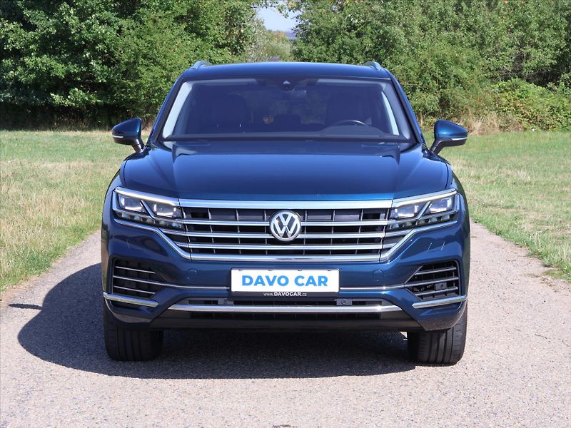 Volkswagen Touareg 3,0 TDI 210kW 4M LED DPH CZ - fotka 2 z 28