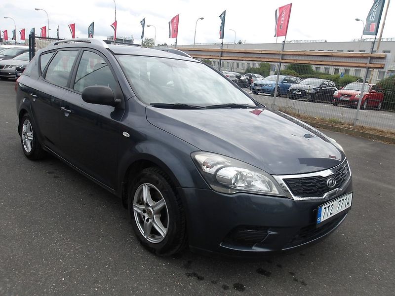 Kia Ceed 1,4i ČR ! NAJ.94000 km !!! Ser - fotka 6 z 34