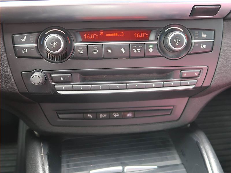 BMW X6 (2013) xDrive40d, 4X4, Automat, Kůže - fotka 17 z 19