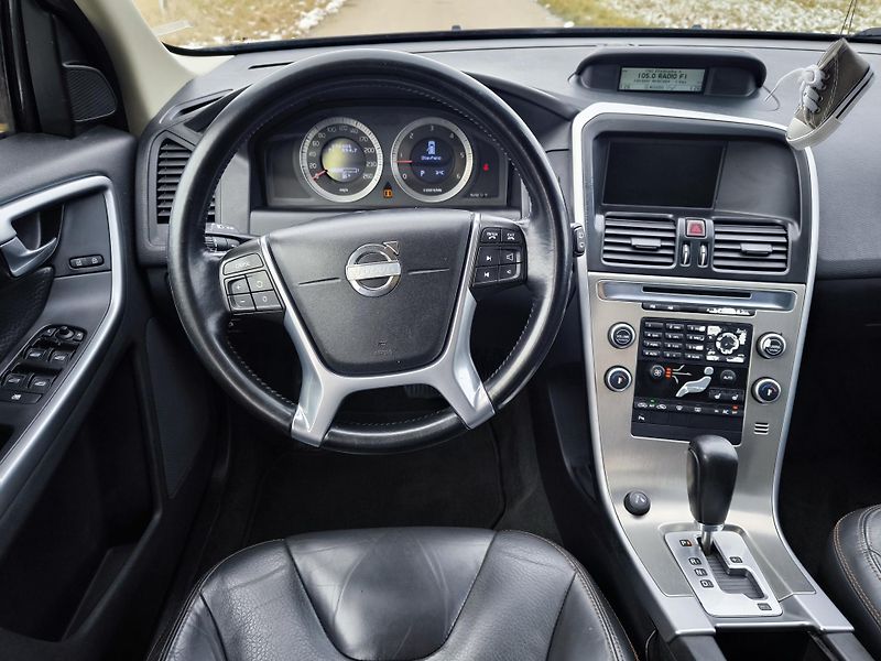 Volvo XC60 2,4 D 129kW 1 MAJITELKA - fotka 27 z 41