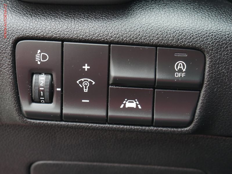 Kia Sportage (2018) 1.6T-GDI, 2.maj,ČR, navi - fotka 17 z 25