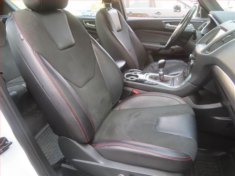 Ford S-MAX (2019) ST-Line 2.0 EcoBlue - fotka 9 z 17