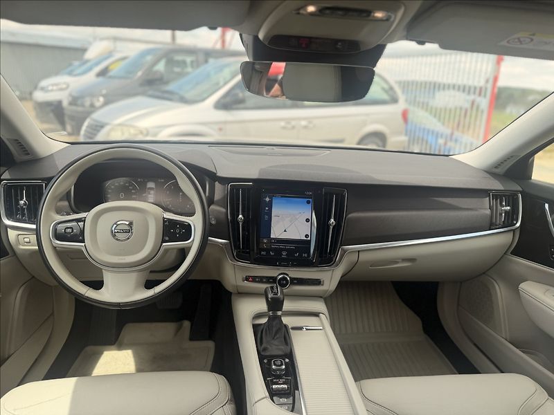 Volvo V90 2,0 CROSS COUNTRY DPH NOVÉ ČR - fotka 19 z 31