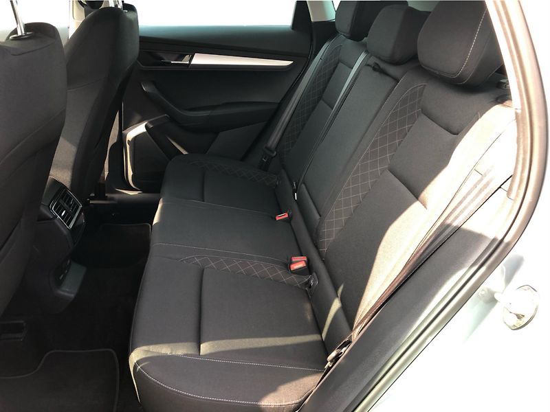 Škoda Karoq 2.0 TDi DSG 7st. AMBITION - fotka 12 z 29