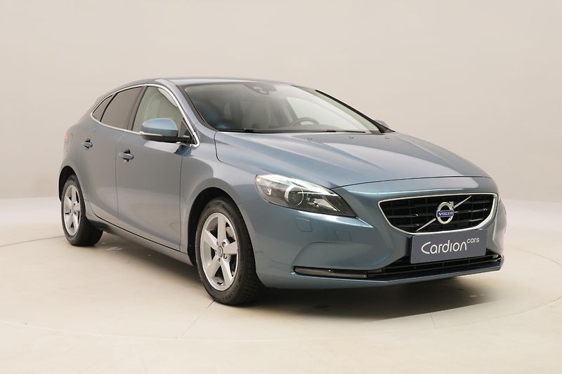 Volvo V40 D2 MOMENTUM CZ 1.maj. - fotka 13 z 44
