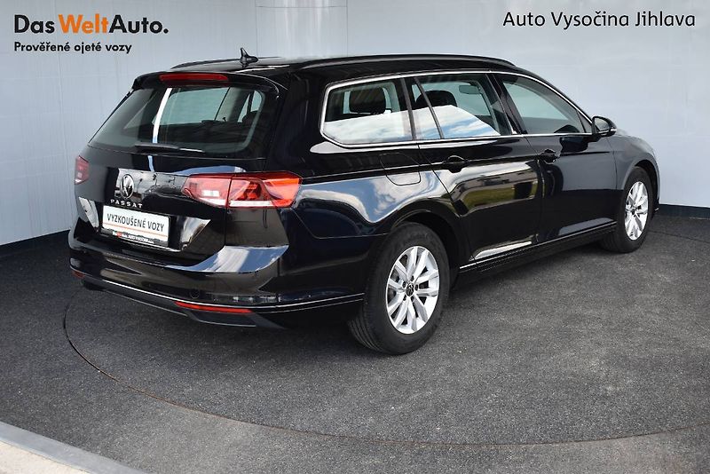 Volkswagen Passat Variant (2023) 2.0TDI 110kW, LED , DSG - fotka 25 z 25