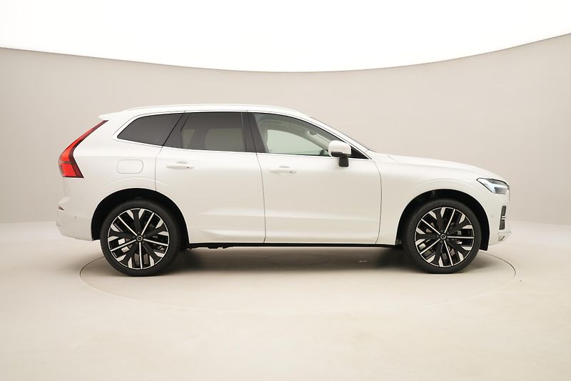 Volvo XC60 B5 AWD BRIGHT ULTRA AUT CZ - fotka 14 z 64