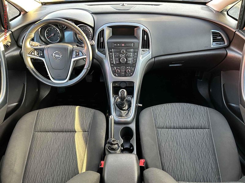 Opel Astra (2012) 1.4 16V, Klima - fotka 8 z 15
