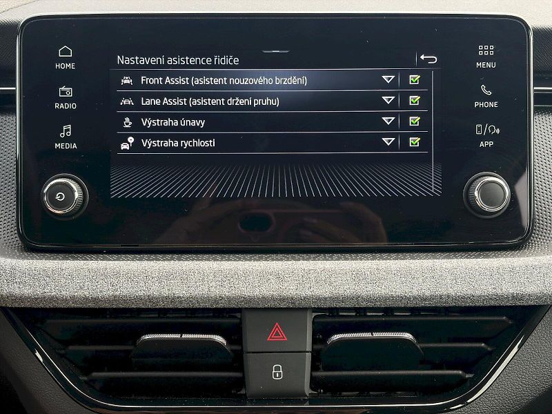 Škoda Scala (2026) 1.0 TSI / 70 kW / SELECTION - fotka 29 z 34