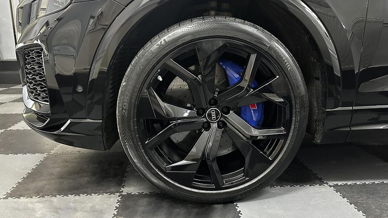 Audi RS Q8 TOP STAV / PLNÁ VÝBAVA  - fotka 16 z 54