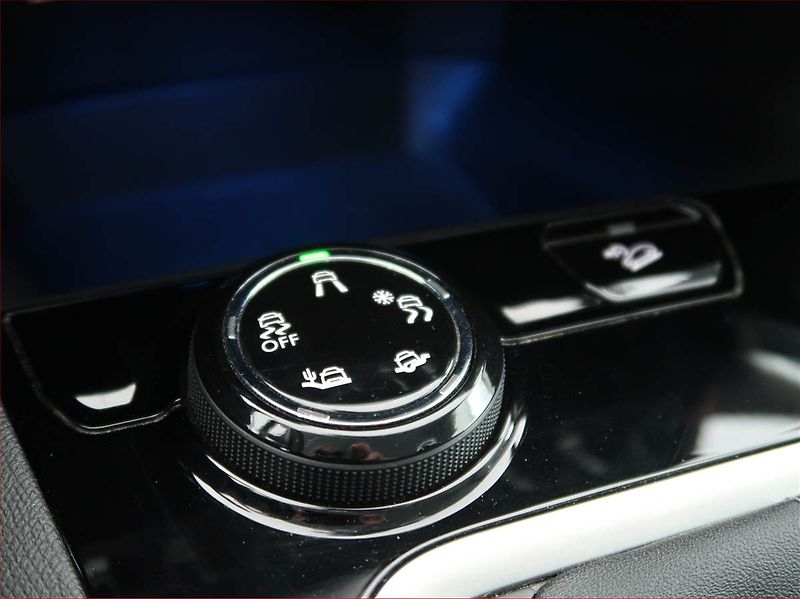 Peugeot 5008 (2019) Allure PureTech 130, 7 míst - fotka 21 z 22