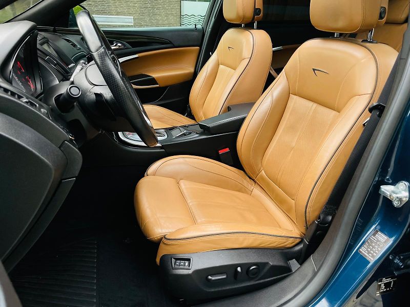 Opel Insignia 2.0CDTi 4x4 AUTOMAT SERVISKA - fotka 30 z 53