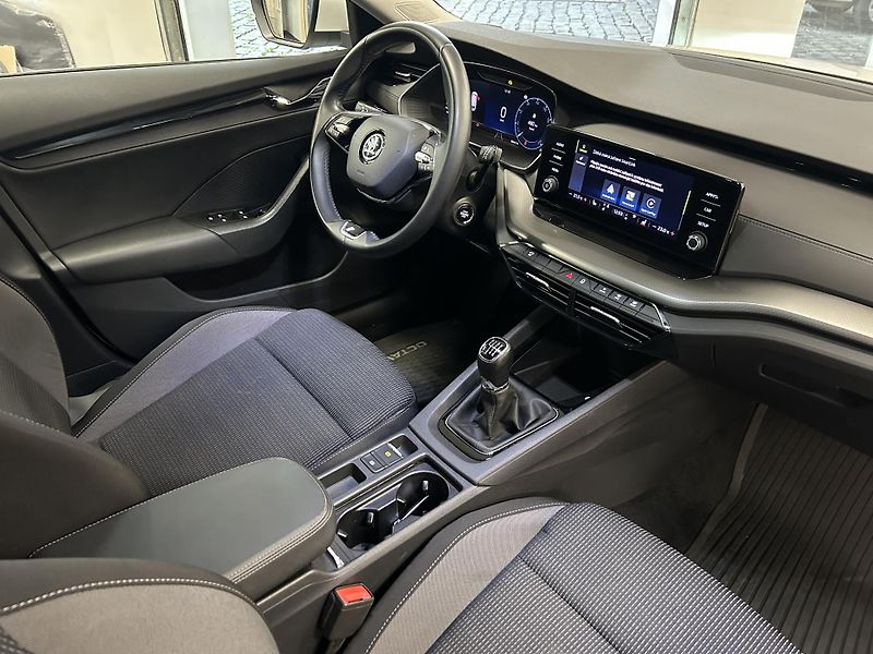 Škoda Octavia (2022) 1.5TSi Ambiion Plus 110kW  - fotka 23 z 23